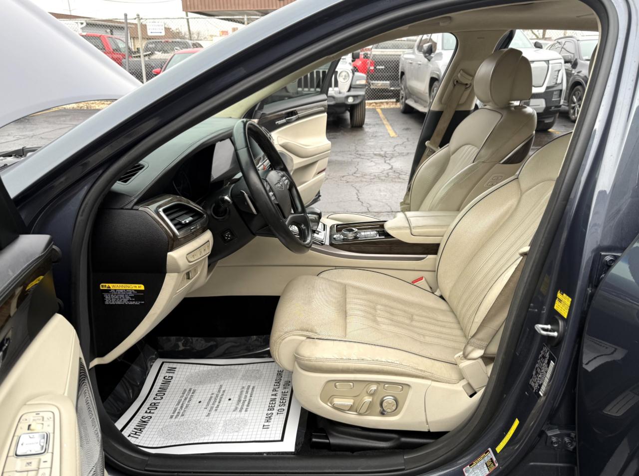 Genesis G90 5.0L Ultimate RWD 2017