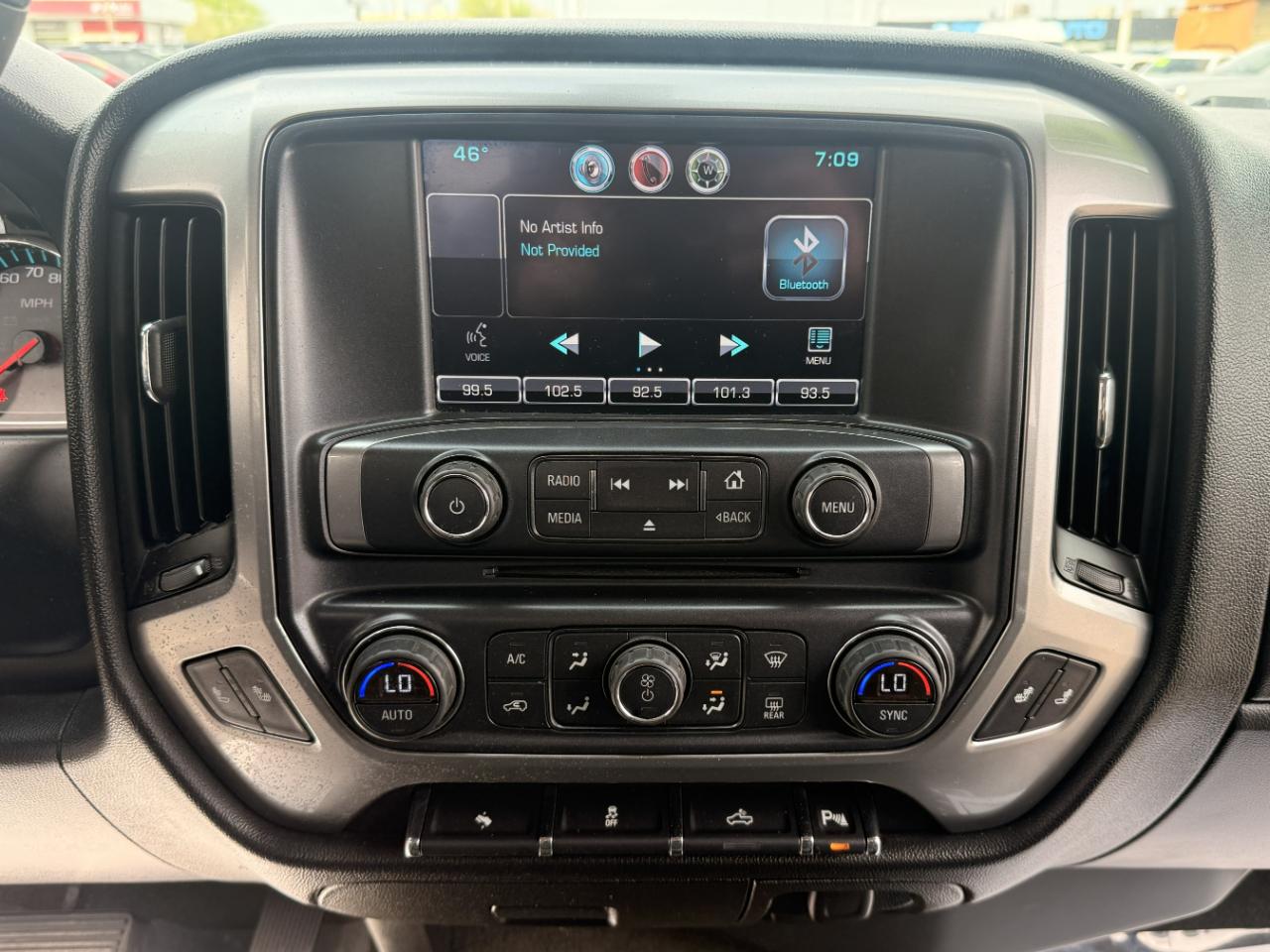 Chevrolet Silverado 1500 4WD Double Cab 143.5" LT w/1LT 2015