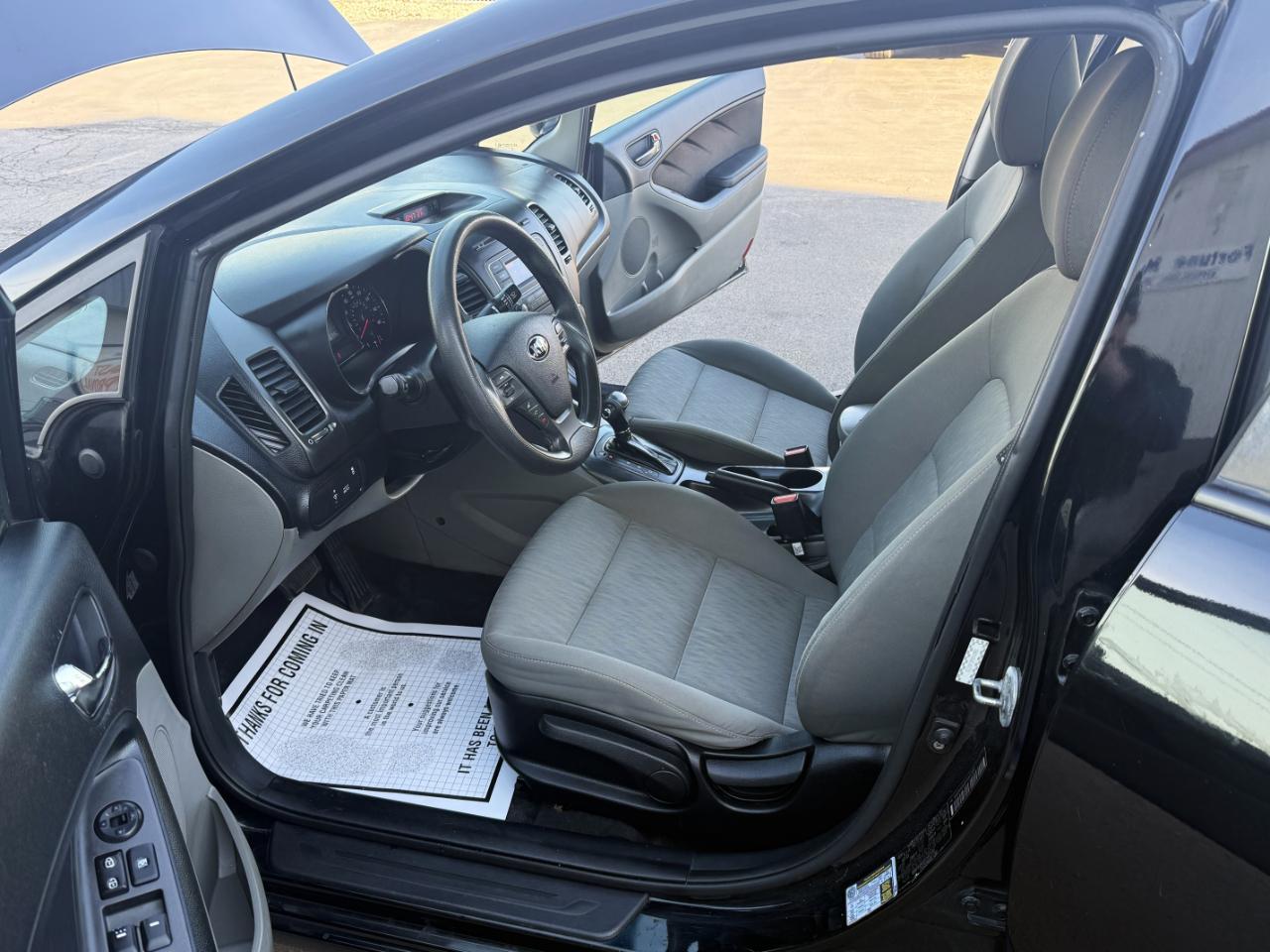 Kia Forte 4dr Sdn Auto LX 2015