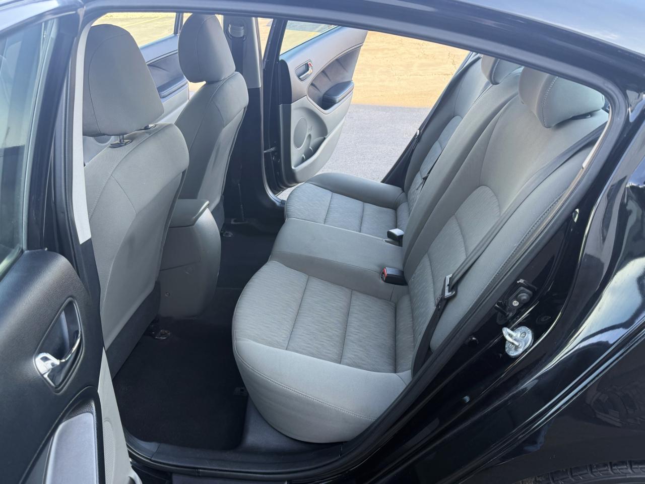 Kia Forte 4dr Sdn Auto LX 2015