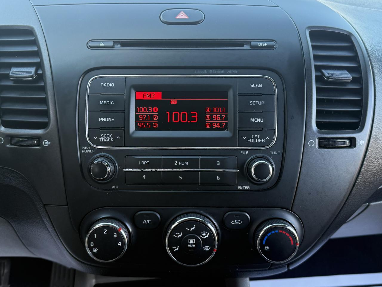 Kia Forte 4dr Sdn Auto LX 2015