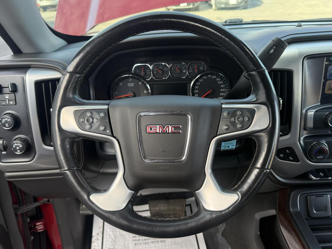 GMC Sierra 1500 4WD Crew Cab 143.5" SLT 2018