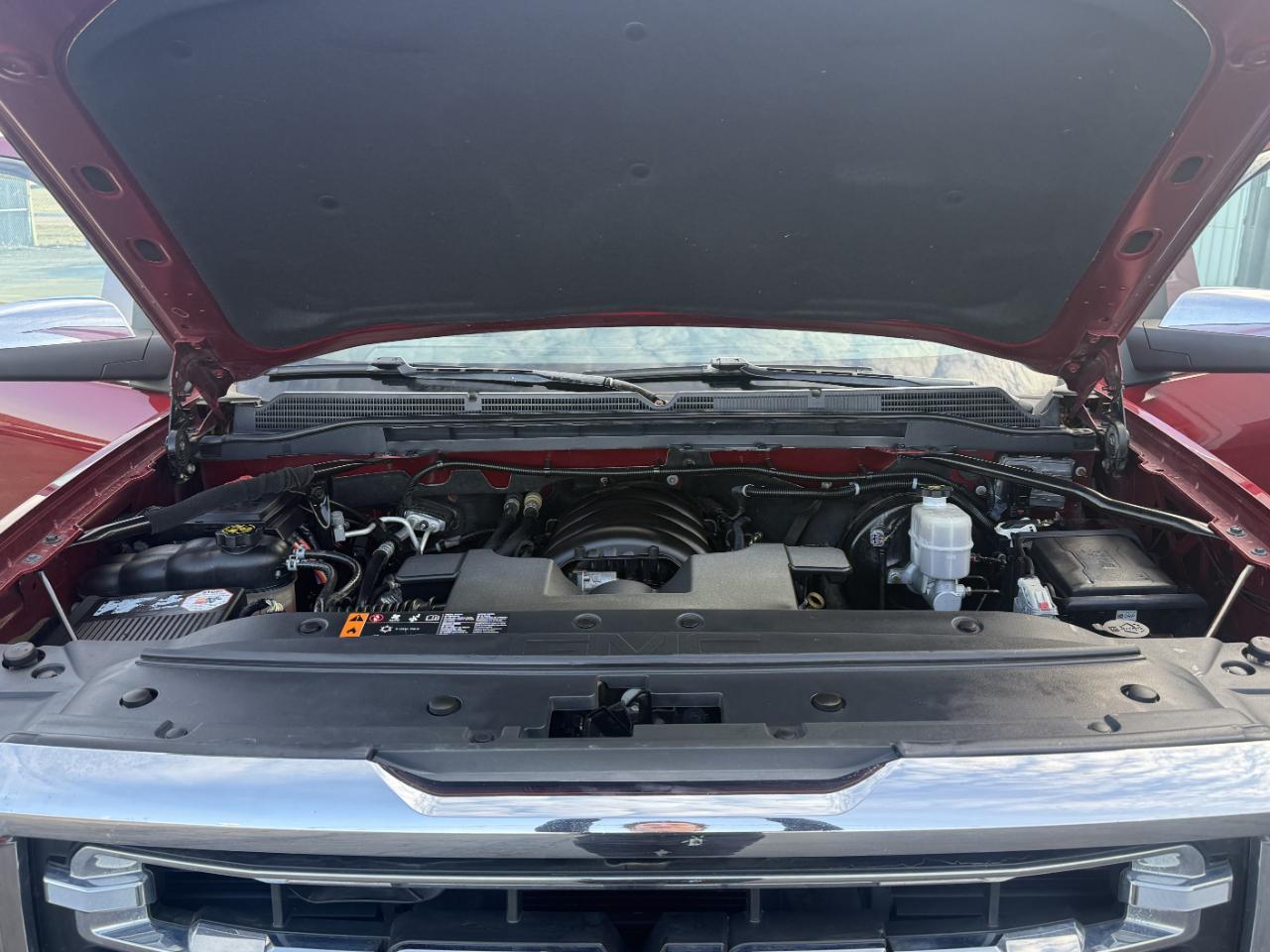 GMC Sierra 1500 4WD Crew Cab 143.5" SLT 2018