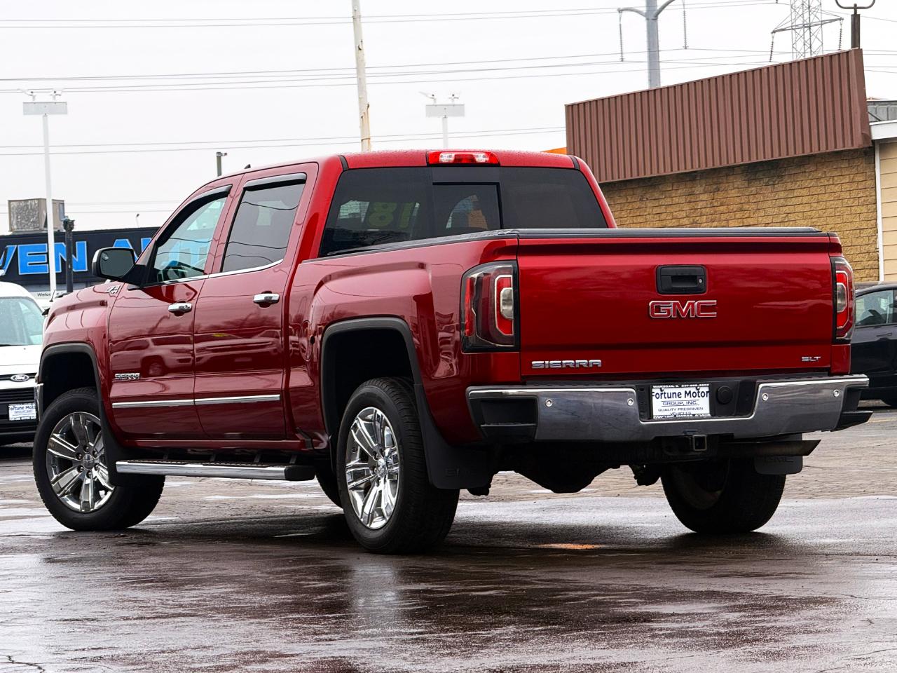 GMC Sierra 1500 4WD Crew Cab 143.5" SLT 2018