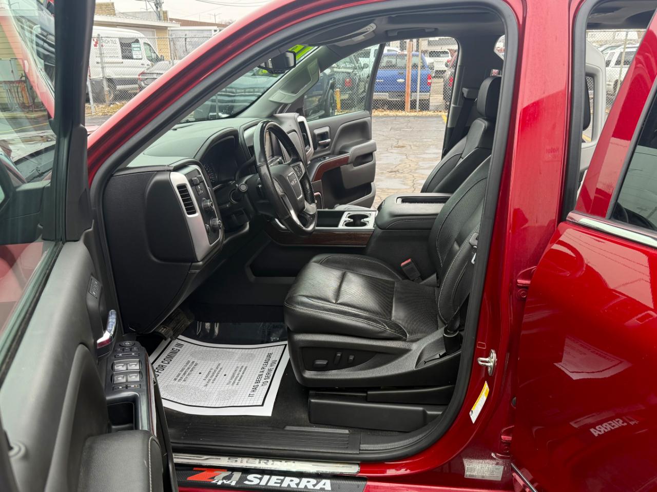 GMC Sierra 1500 4WD Crew Cab 143.5" SLT 2018