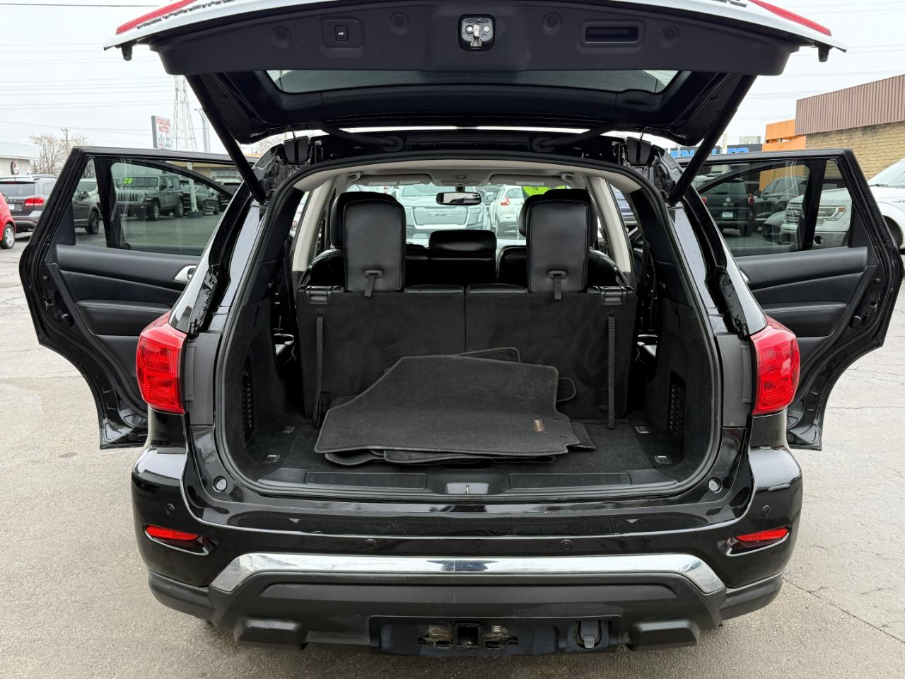 Nissan Pathfinder 4x4 SL 2019