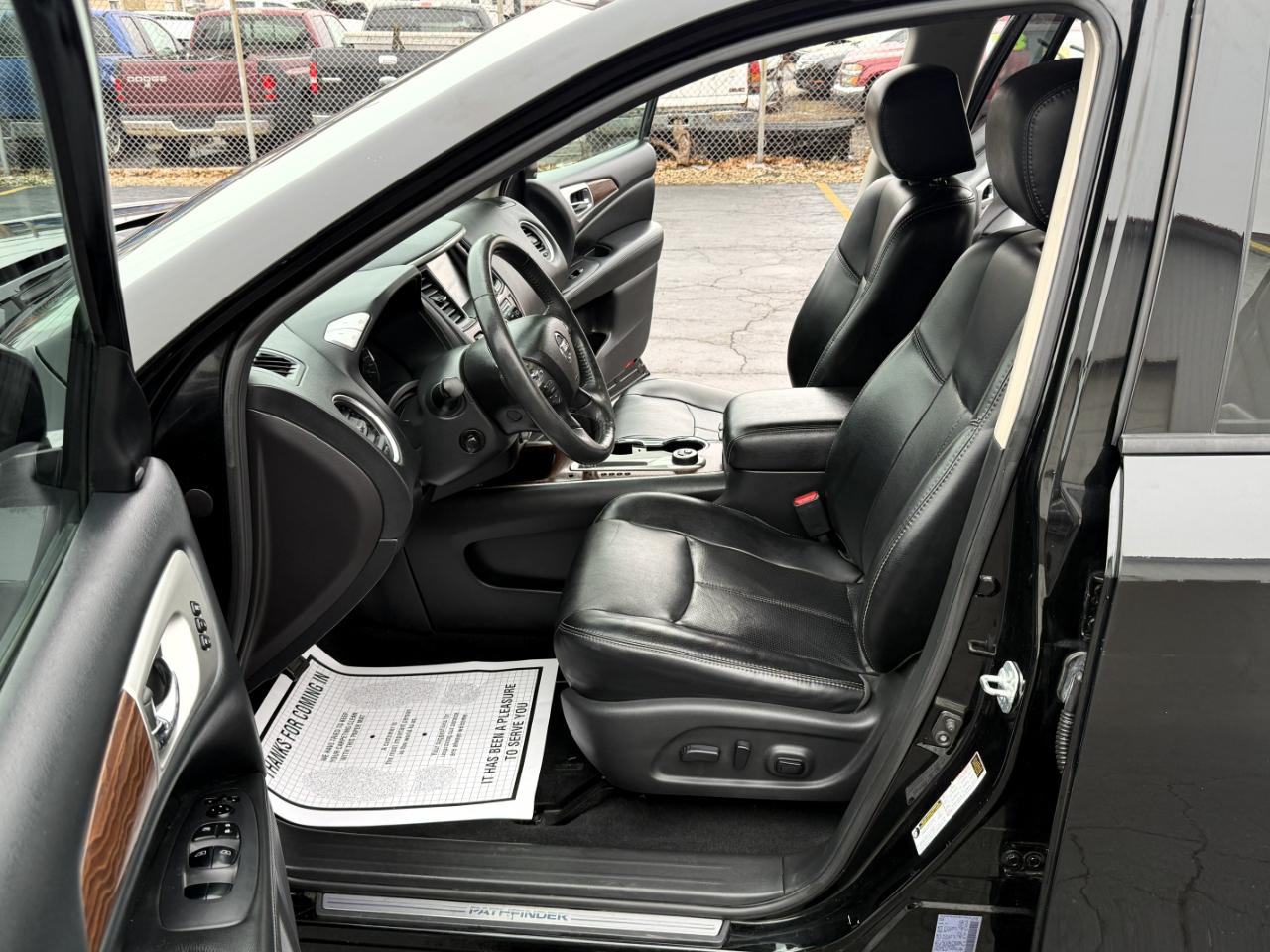 Nissan Pathfinder 4x4 Platinum 2017