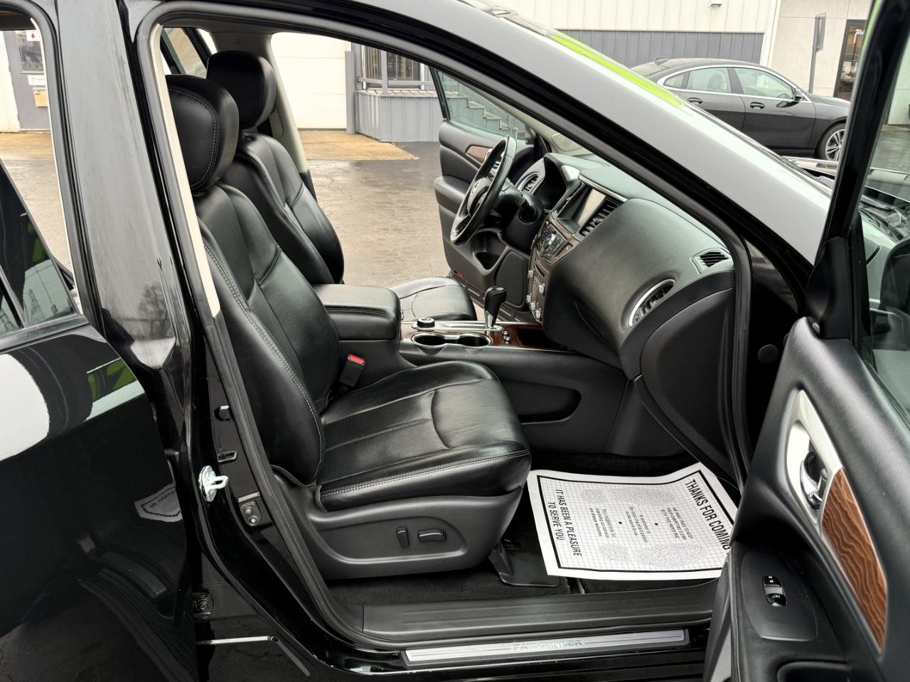 Nissan Pathfinder 4x4 Platinum 2017