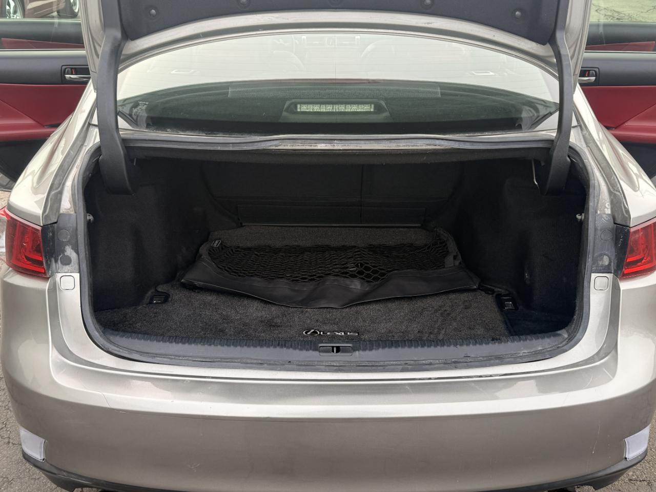 Lexus IS 300 4dr Sdn AWD 2016