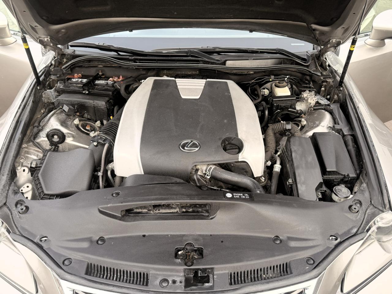 Lexus IS 300 4dr Sdn AWD 2016