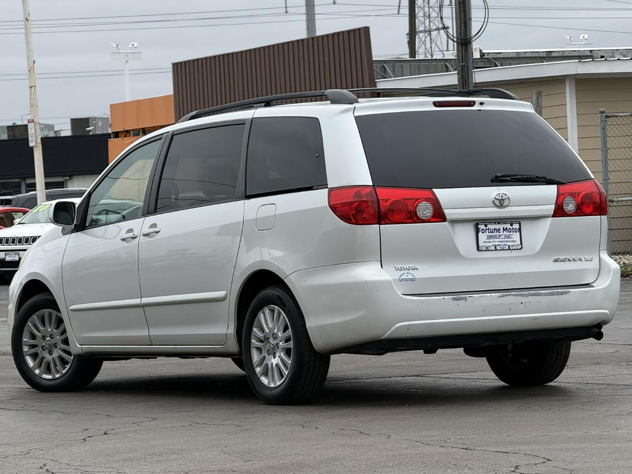 Toyota Sienna 5dr 7-Pass Van XLE FWD (Natl) 2008