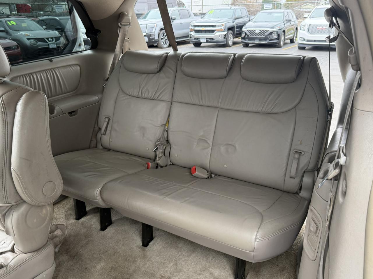 Toyota Sienna 5dr 7-Pass Van XLE FWD (Natl) 2008