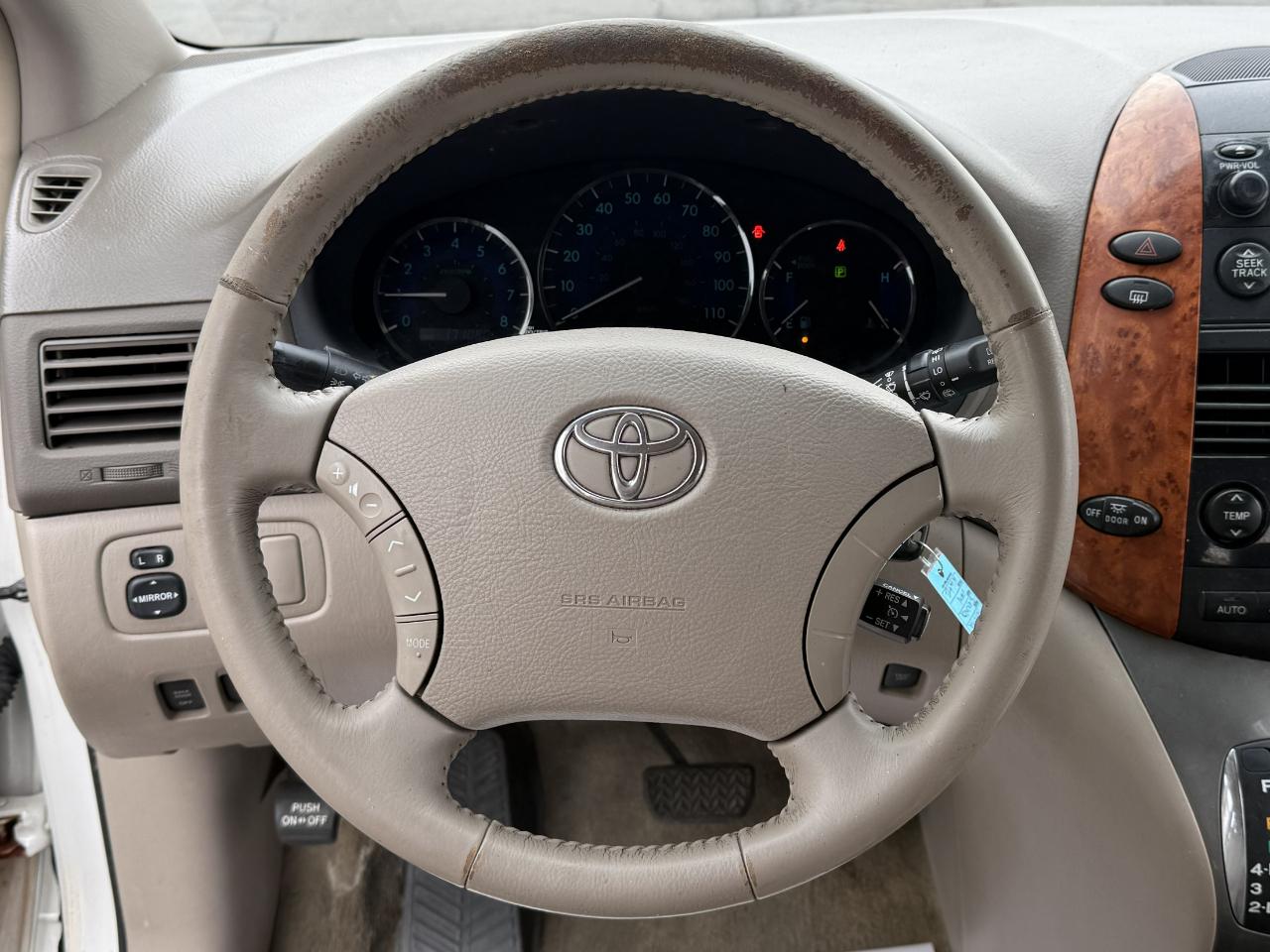 Toyota Sienna 5dr 7-Pass Van XLE FWD (Natl) 2008