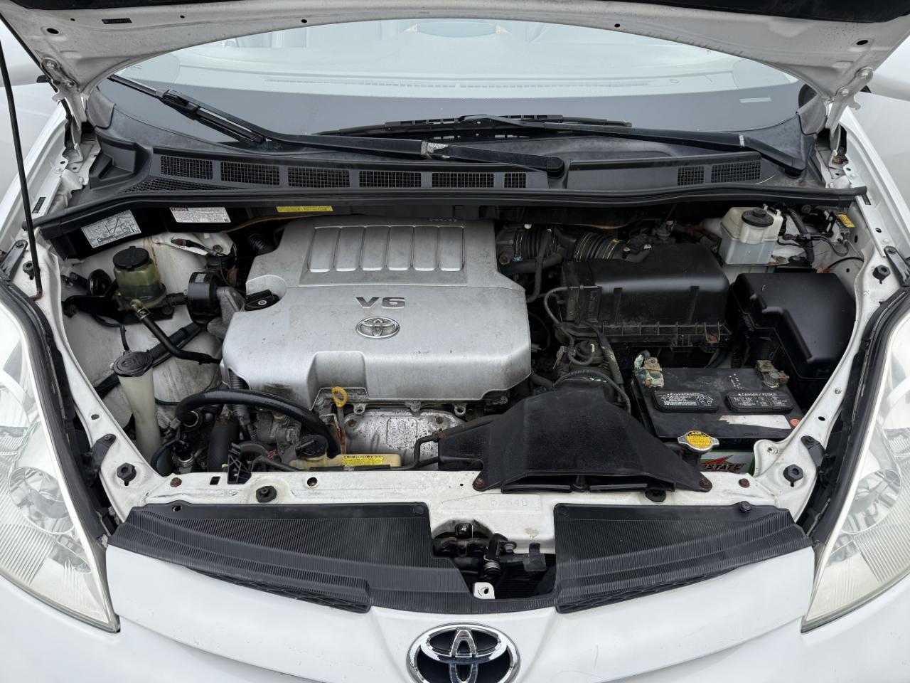 Toyota Sienna 5dr 7-Pass Van XLE FWD (Natl) 2008