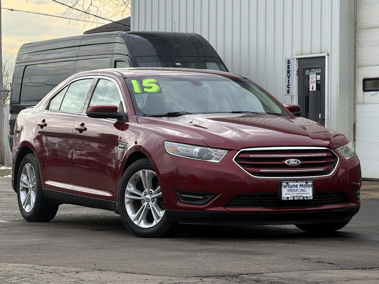 2015 Ford Taurus 4dr Sdn SEL FWD