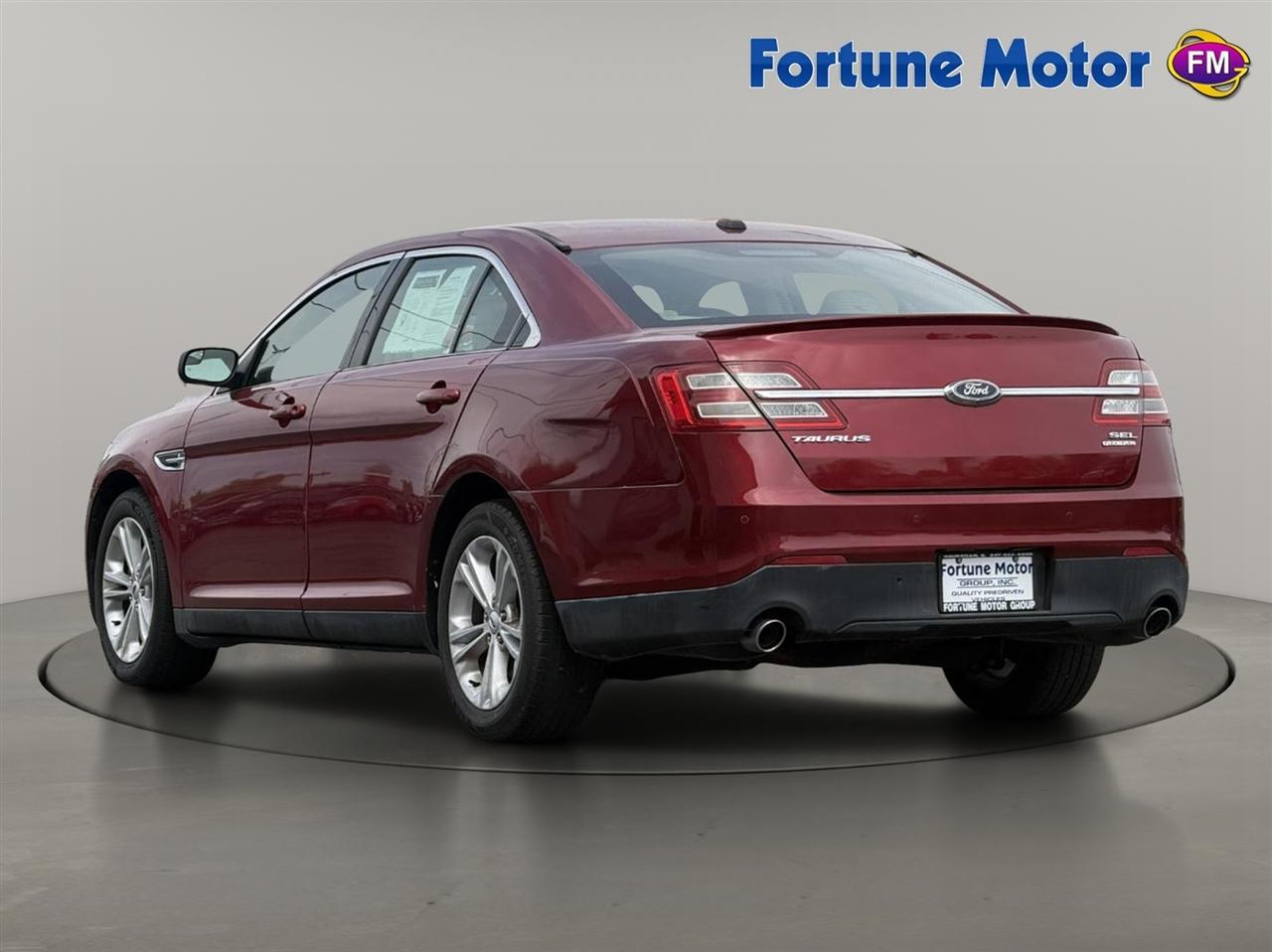 Ford Taurus 4dr Sdn SEL FWD 2015