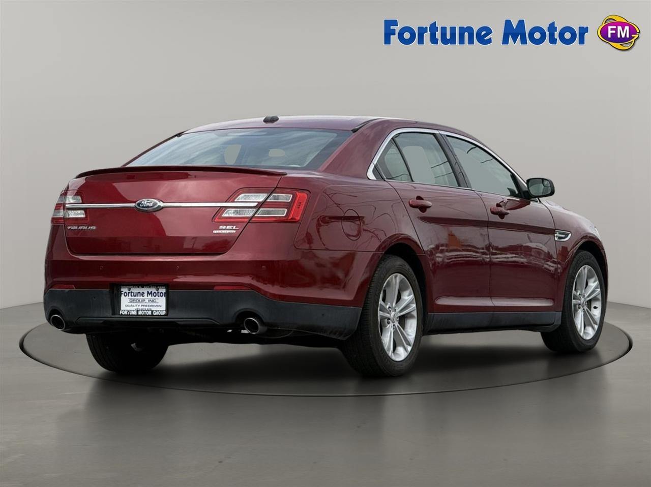 Ford Taurus 4dr Sdn SEL FWD 2015