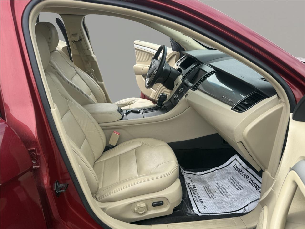 Ford Taurus 4dr Sdn SEL FWD 2015