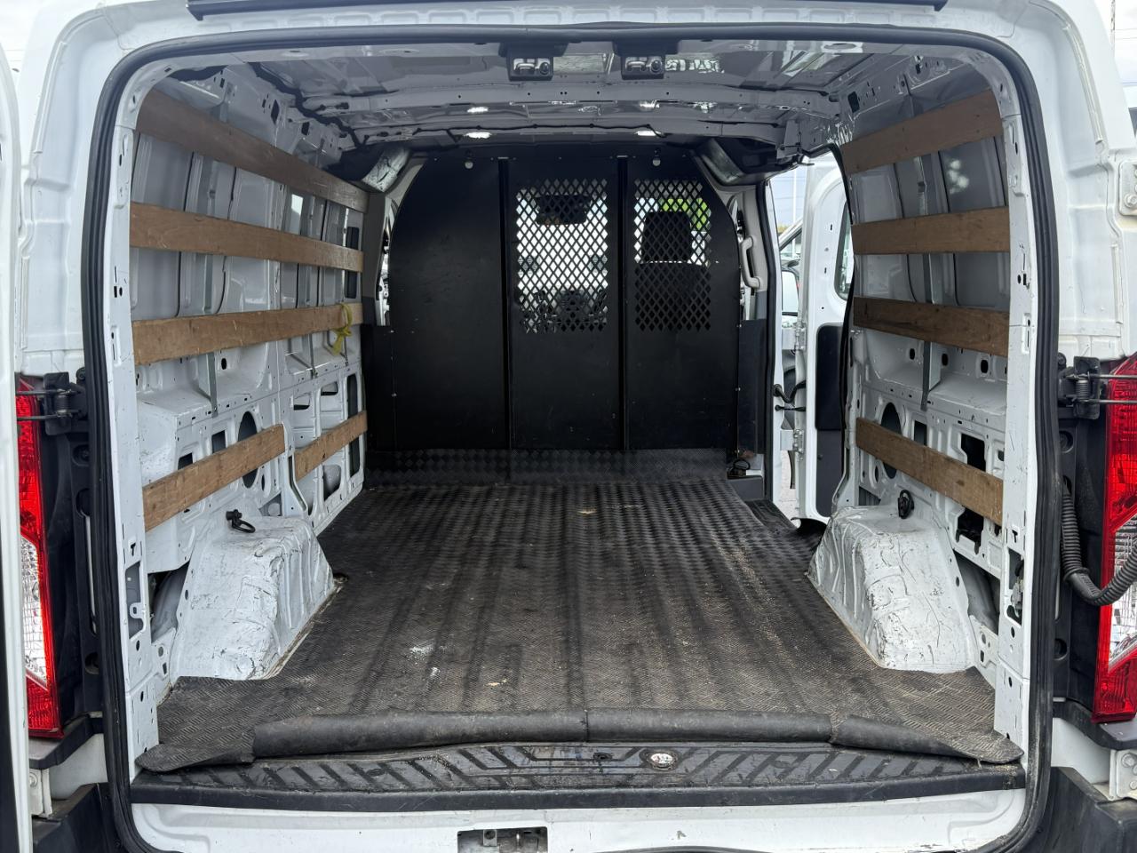 Ford Transit Van T-250 130" Low Rf 9000 GVWR Swing-Out RH Dr 2019
