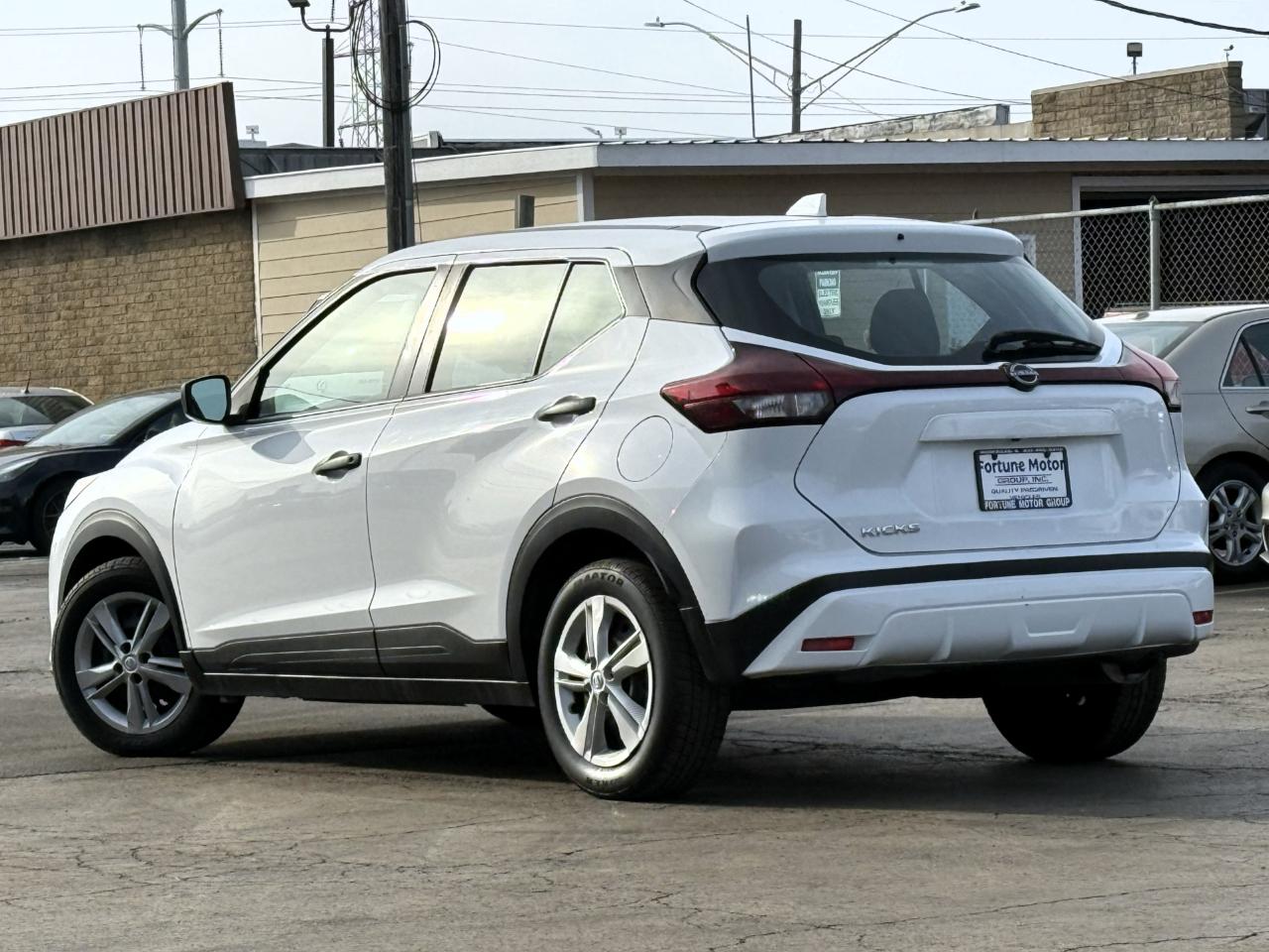 Nissan Kicks S FWD 2023