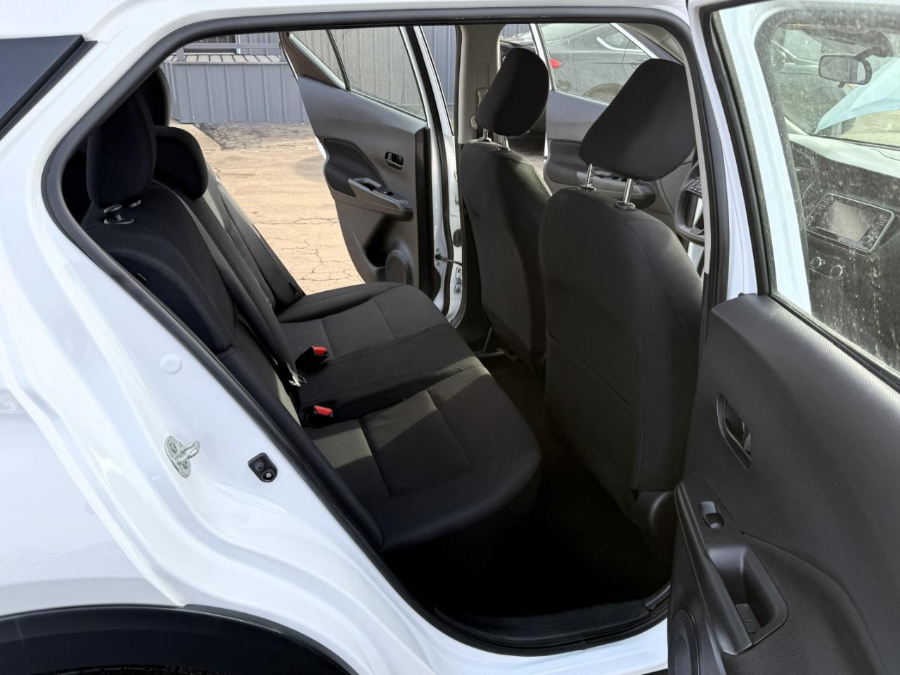 Nissan Kicks S FWD 2023