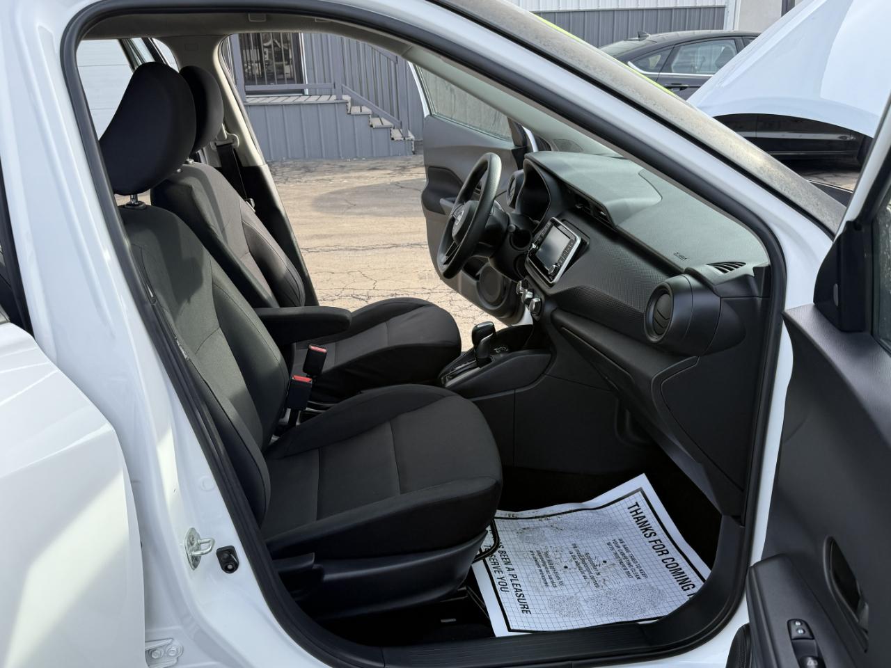 Nissan Kicks S FWD 2023