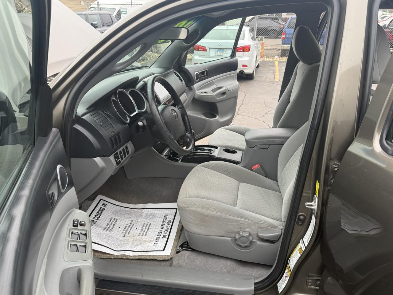 Toyota Tacoma 4WD Double V6 AT (Natl) 2010