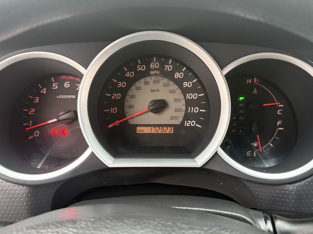 Toyota Tacoma 4WD Double V6 AT (Natl) 2010