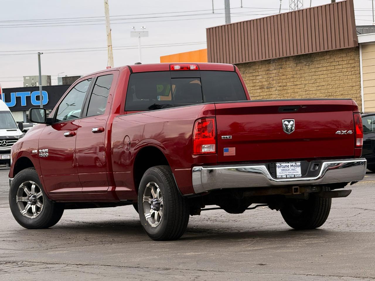 RAM 1500 4WD Quad Cab 140.5" SLT 2014