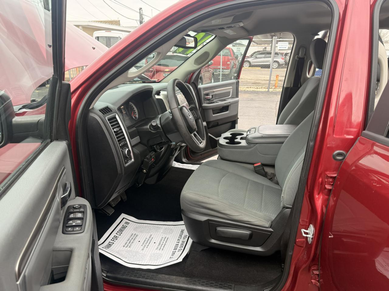 RAM 1500 4WD Quad Cab 140.5" SLT 2014