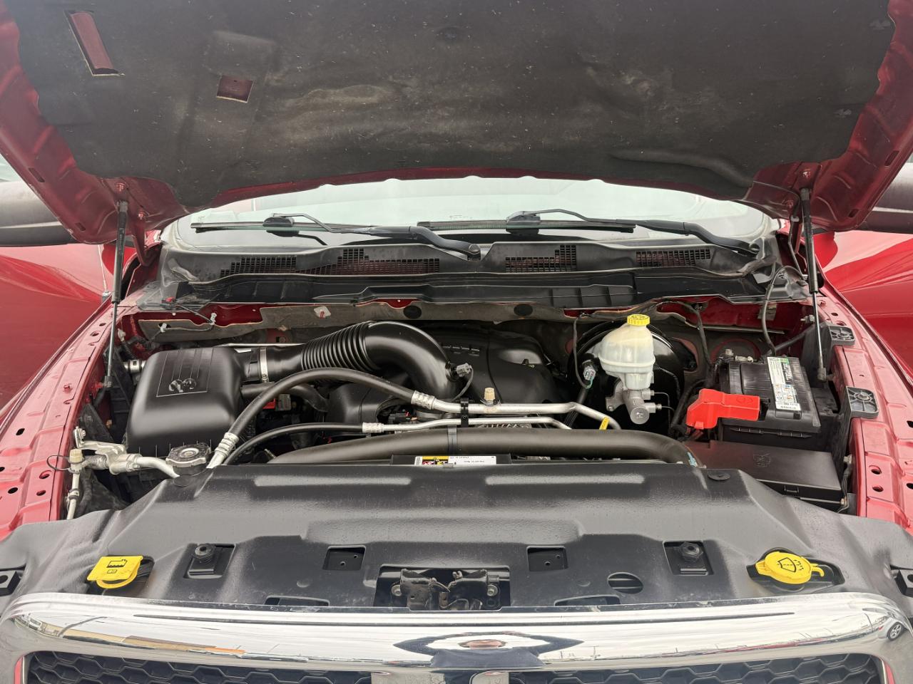 RAM 1500 4WD Quad Cab 140.5" SLT 2014