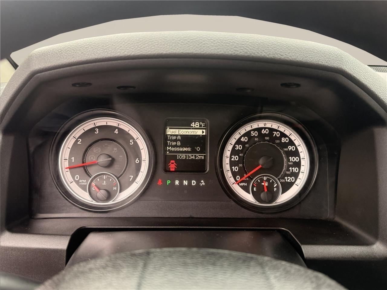RAM 1500 4WD Quad Cab 140.5" SLT 2014