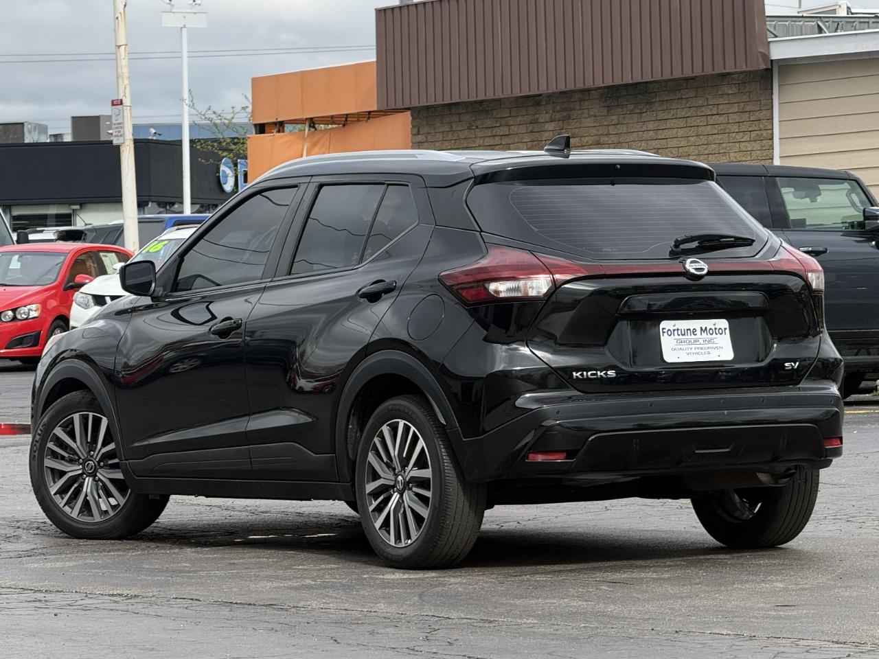 Nissan Kicks SV FWD 2021