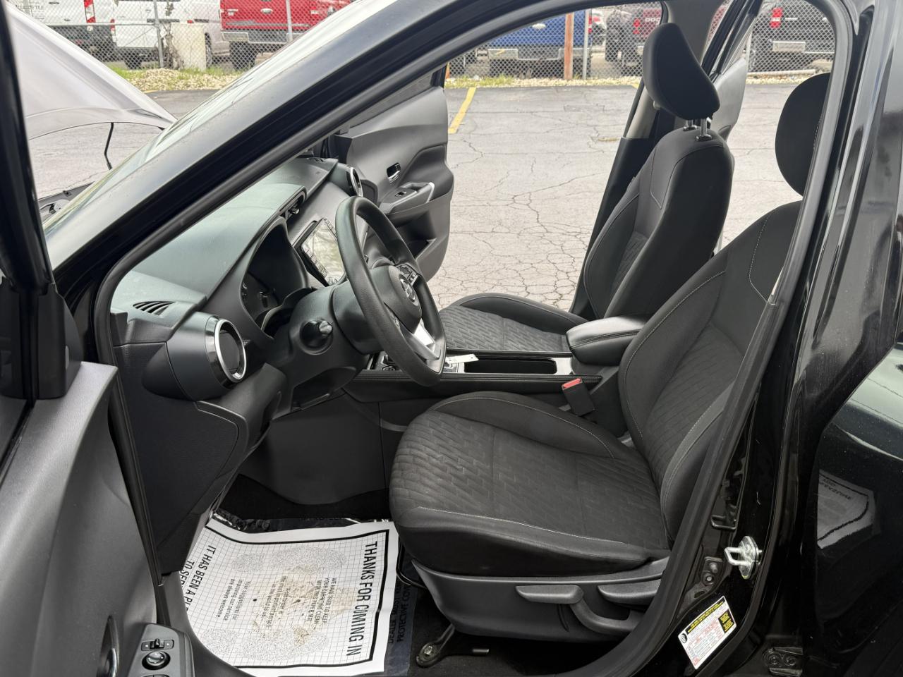 Nissan Kicks SV FWD 2021