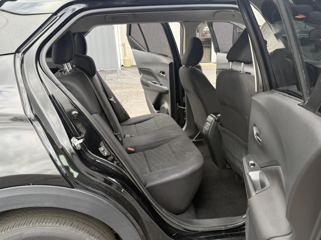 Nissan Kicks SV FWD 2021