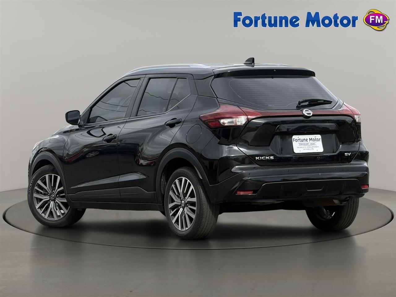 Nissan Kicks SV FWD 2021