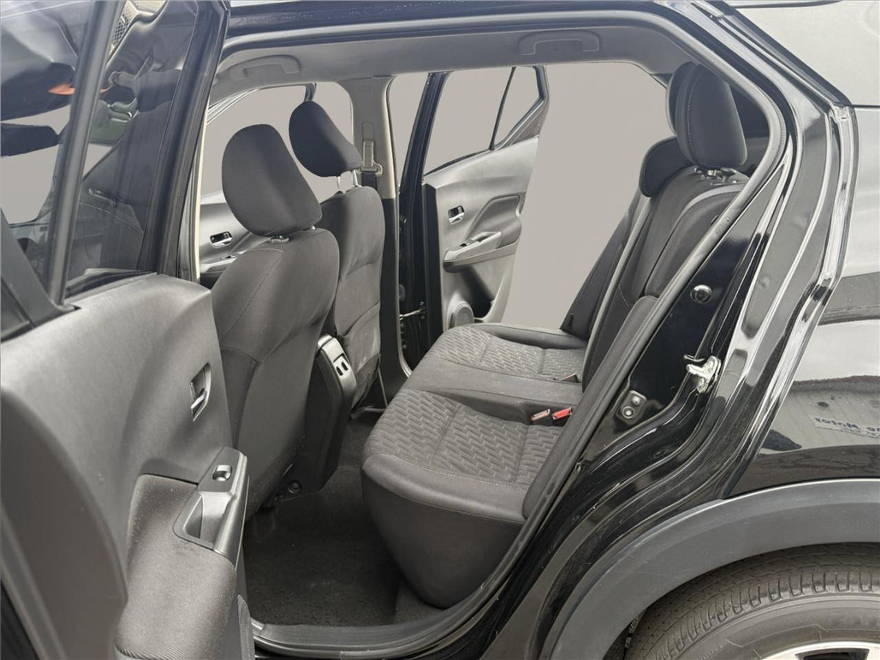 Nissan Kicks SV FWD 2021