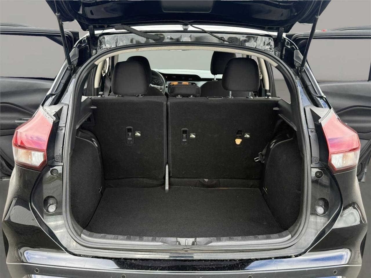 Nissan Kicks SV FWD 2021