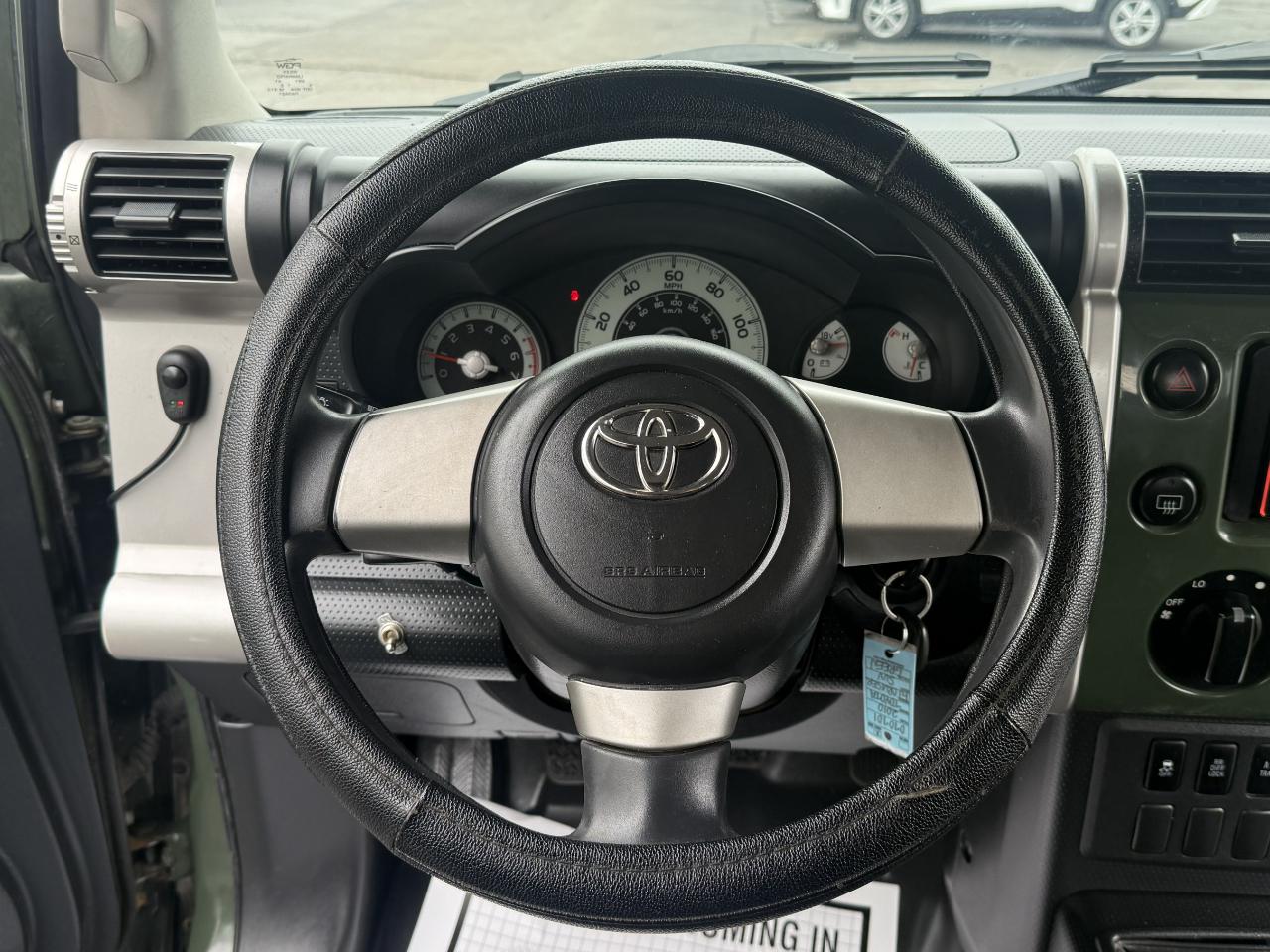 Toyota FJ Cruiser 4WD 4dr Man (Natl) 2010