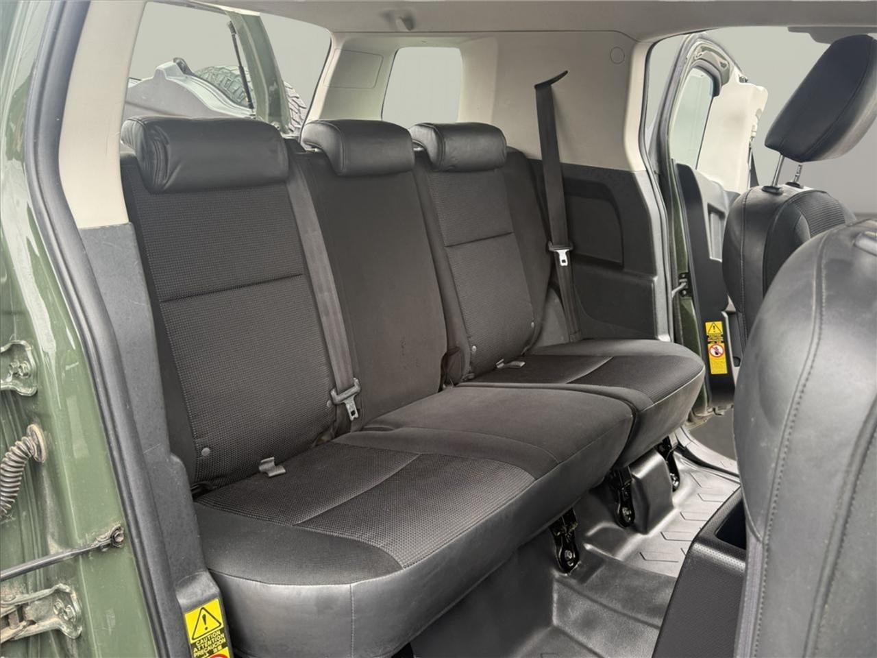 Toyota FJ Cruiser 4WD 4dr Man (Natl) 2010