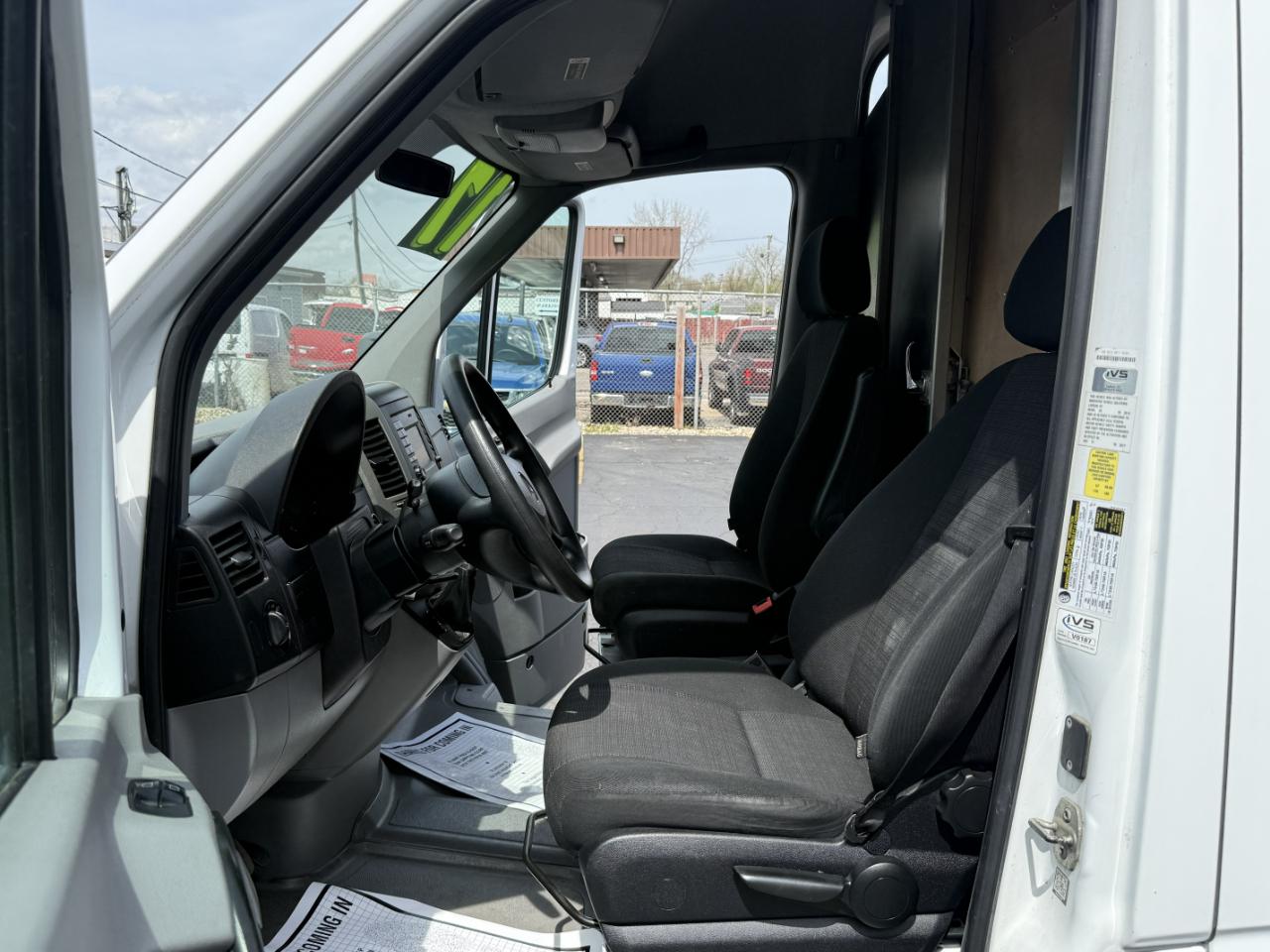 Mercedes-Benz 2500 Sprinter Vans High Roof Cargo Van 170 WB 2017