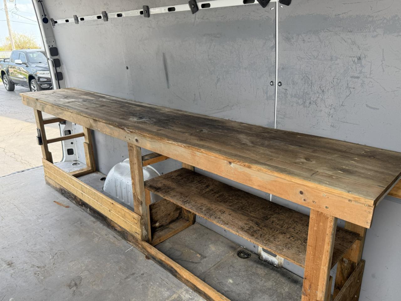 Mercedes-Benz 2500 Sprinter Vans High Roof Cargo Van 170 WB 2017