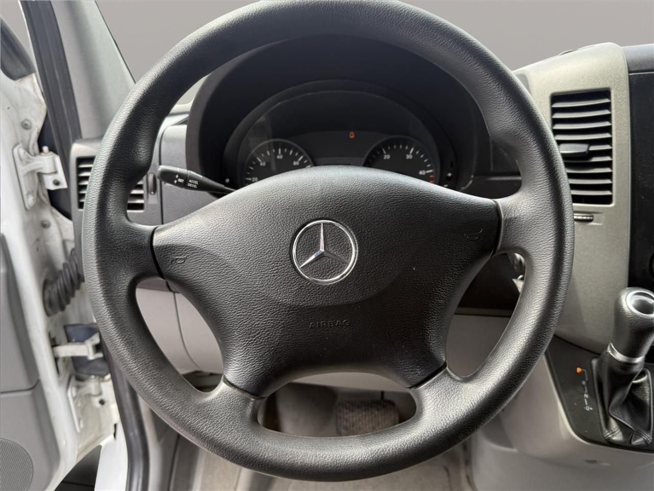 Mercedes-Benz 2500 Sprinter Vans High Roof Cargo Van 170 WB 2017