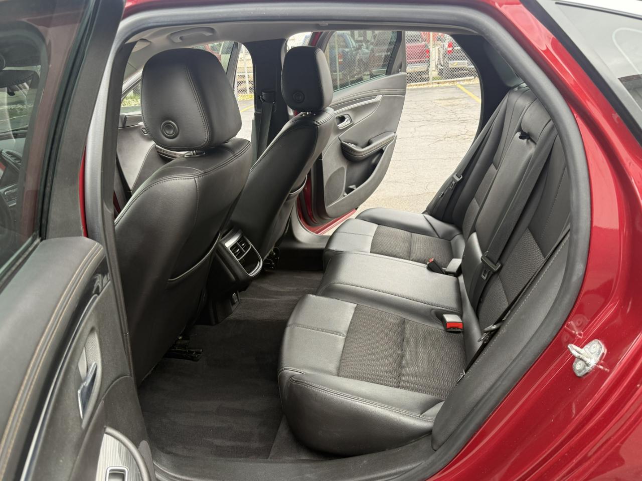 Chevrolet Impala 4dr Sdn LT w/1LT 2018