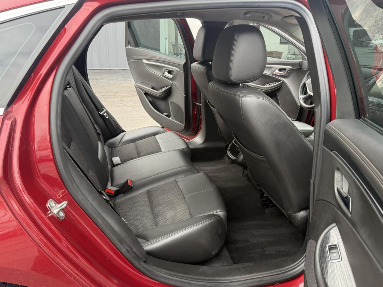 Chevrolet Impala 4dr Sdn LT w/1LT 2018