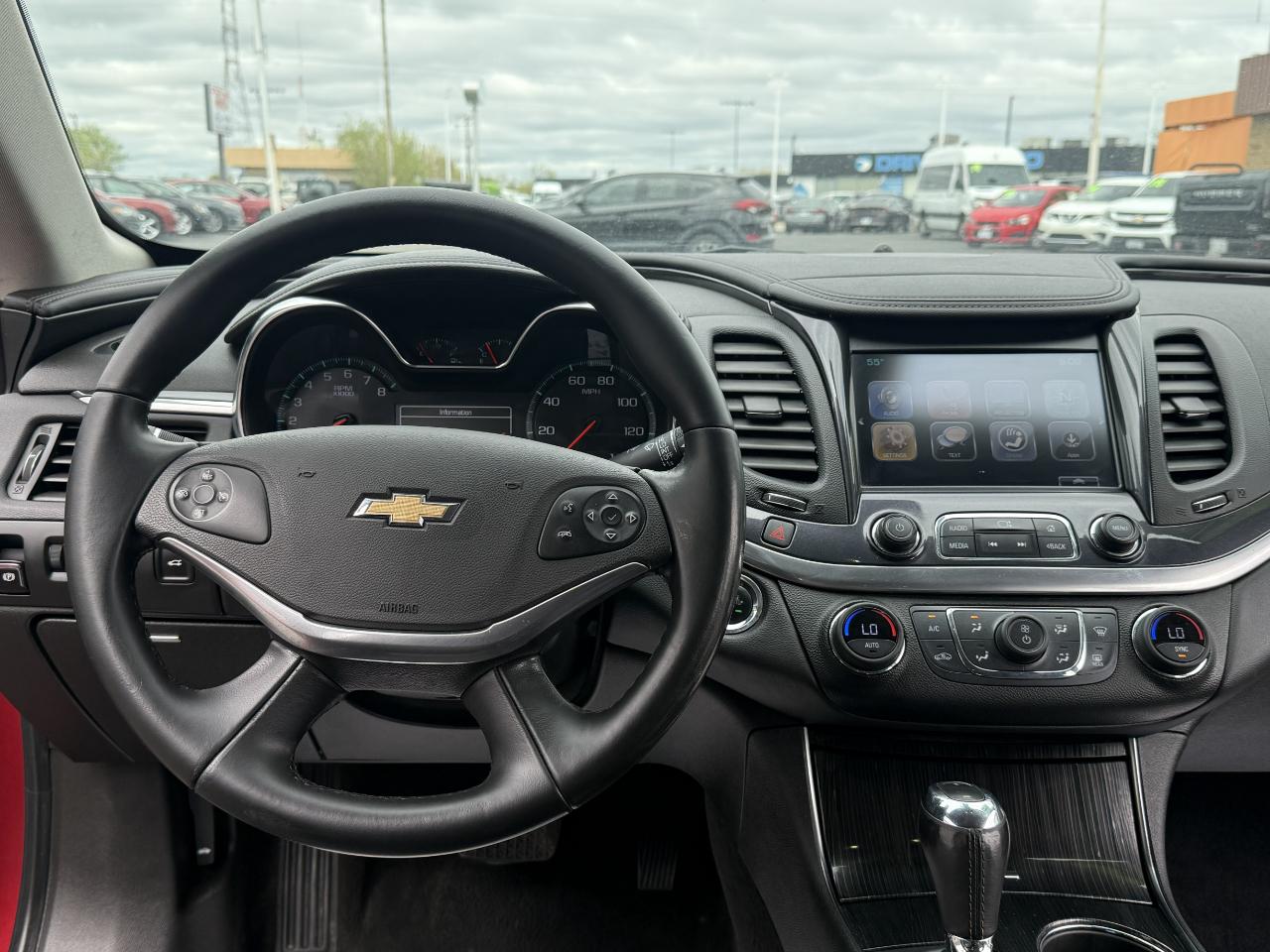 Chevrolet Impala 4dr Sdn LT w/1LT 2018
