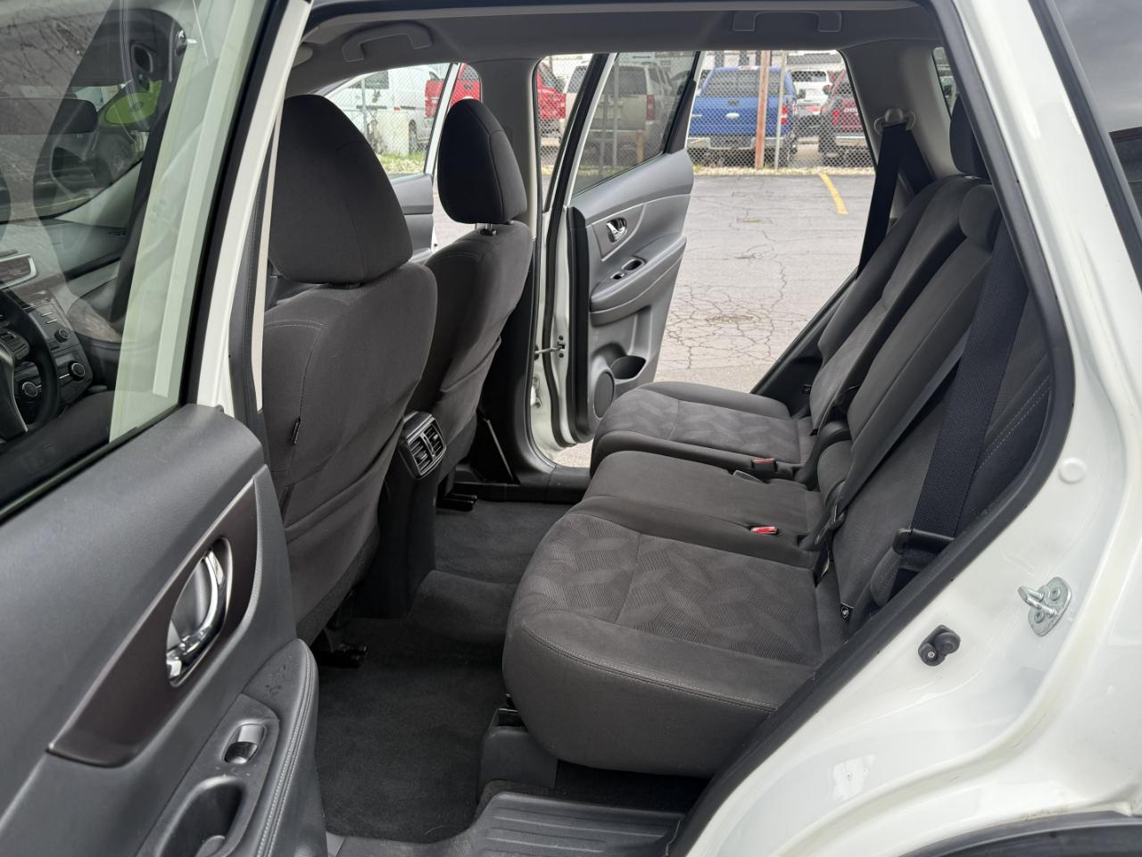 Nissan Rogue AWD 4dr SV 2016