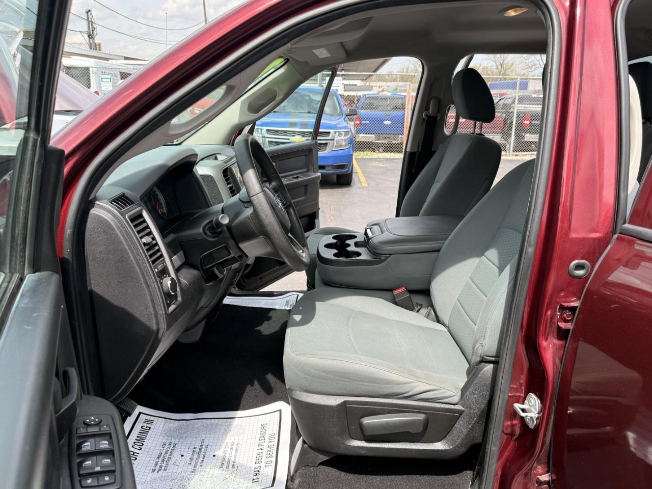 RAM 1500 Tradesman 4x4 Quad Cab 6'4" Box 2017