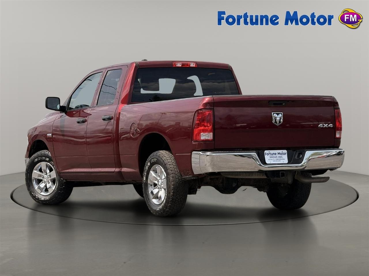 RAM 1500 Tradesman 4x4 Quad Cab 6'4" Box 2017