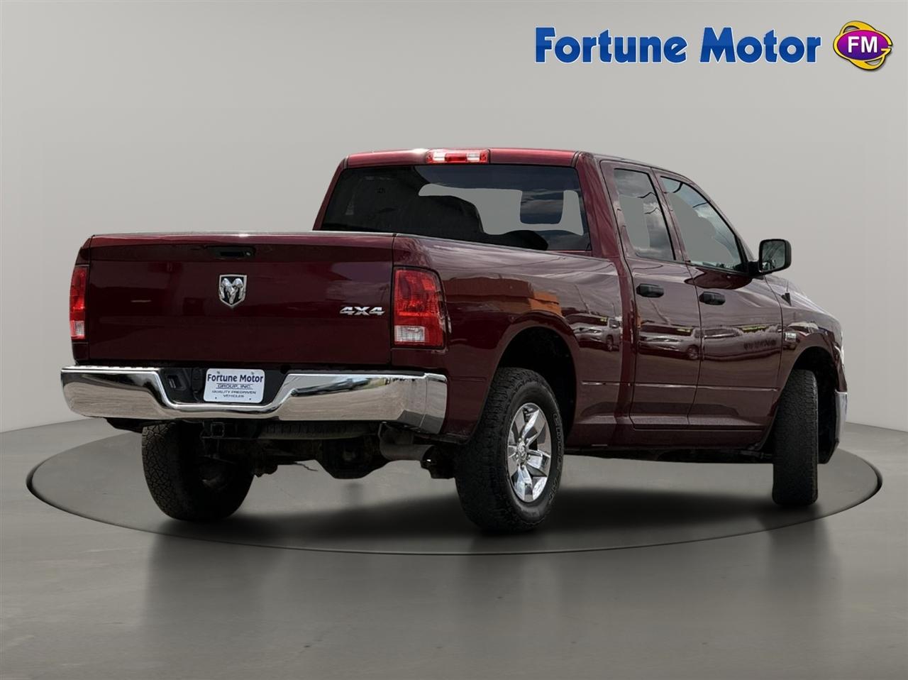 RAM 1500 Tradesman 4x4 Quad Cab 6'4" Box 2017